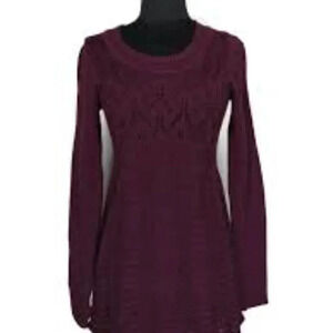 Kierra knit long sleeve pullover sweater size Medium